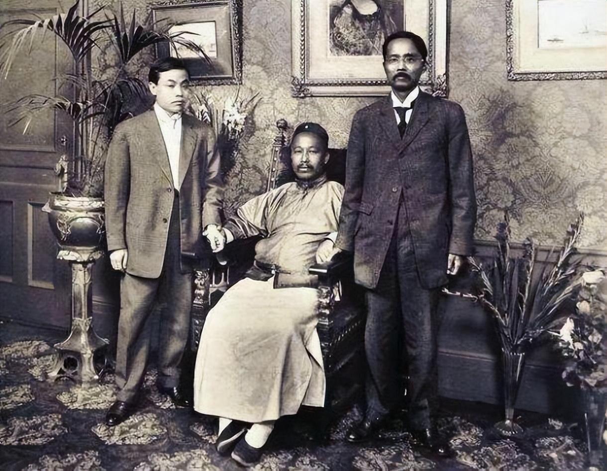 戊戌变法领军人物康有为,流亡海外生活却极其奢靡,他的钱哪来的