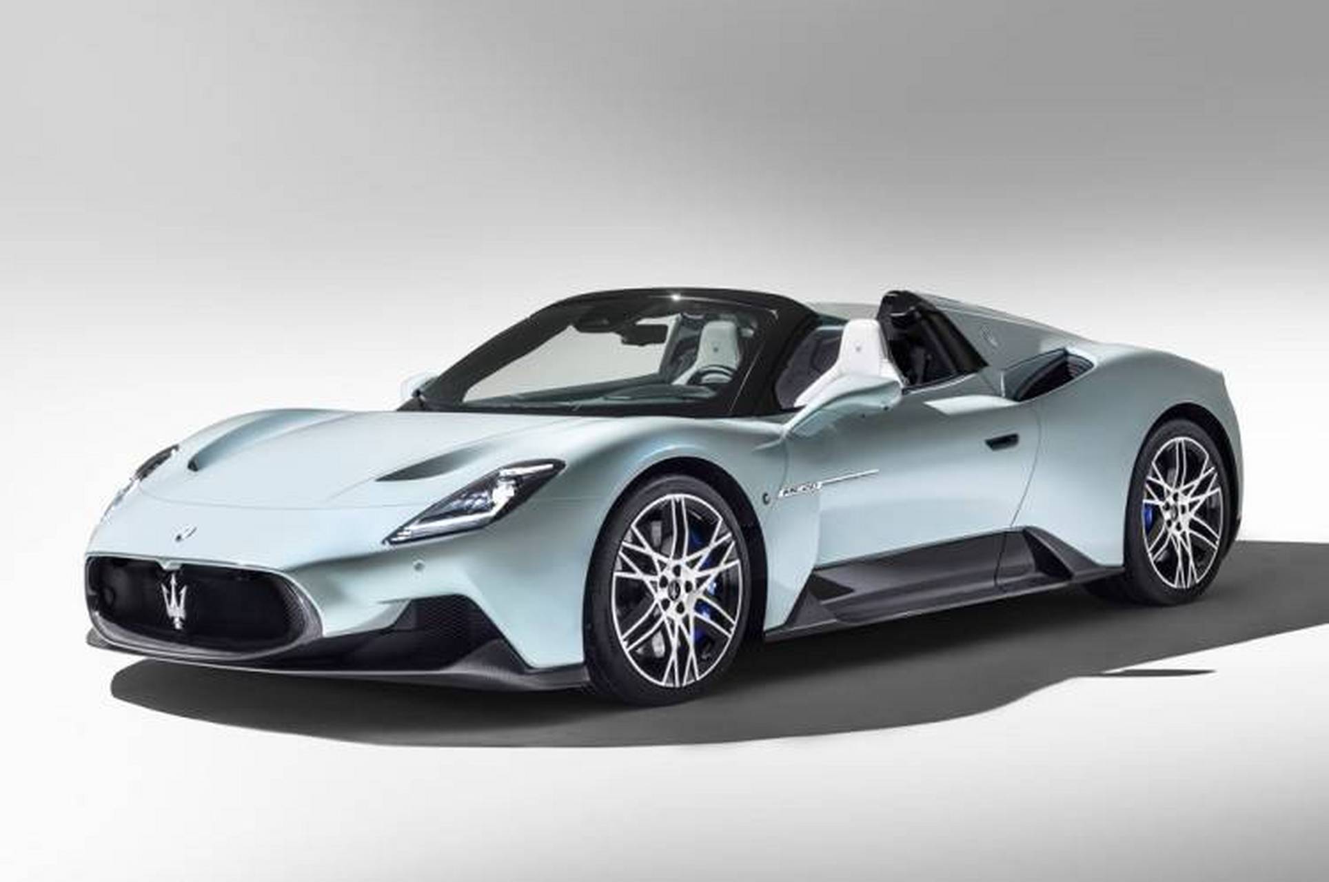 玛莎拉蒂旗下超级跑车mc20标准版涨价7.4万至253.88万,敞篷版涨价7.