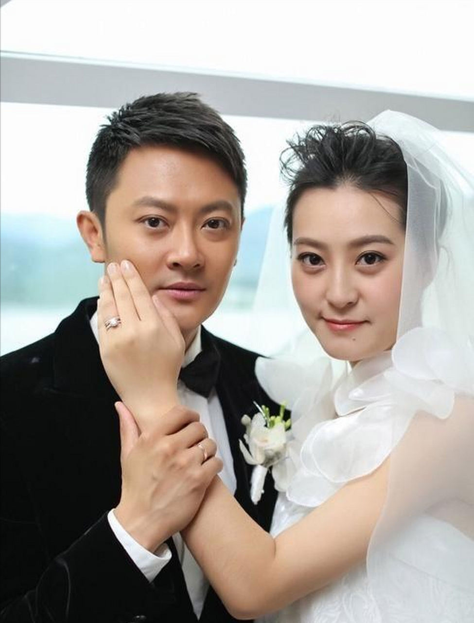 2015年,印小天斥资400万元迎娶老婆哈琳娜.