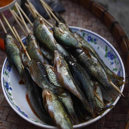 广西美食:巴马油鱼