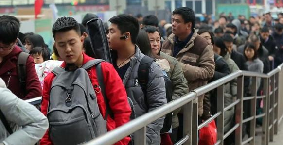 激动不已!全国大学生迎寒假:不只是回家那么简单