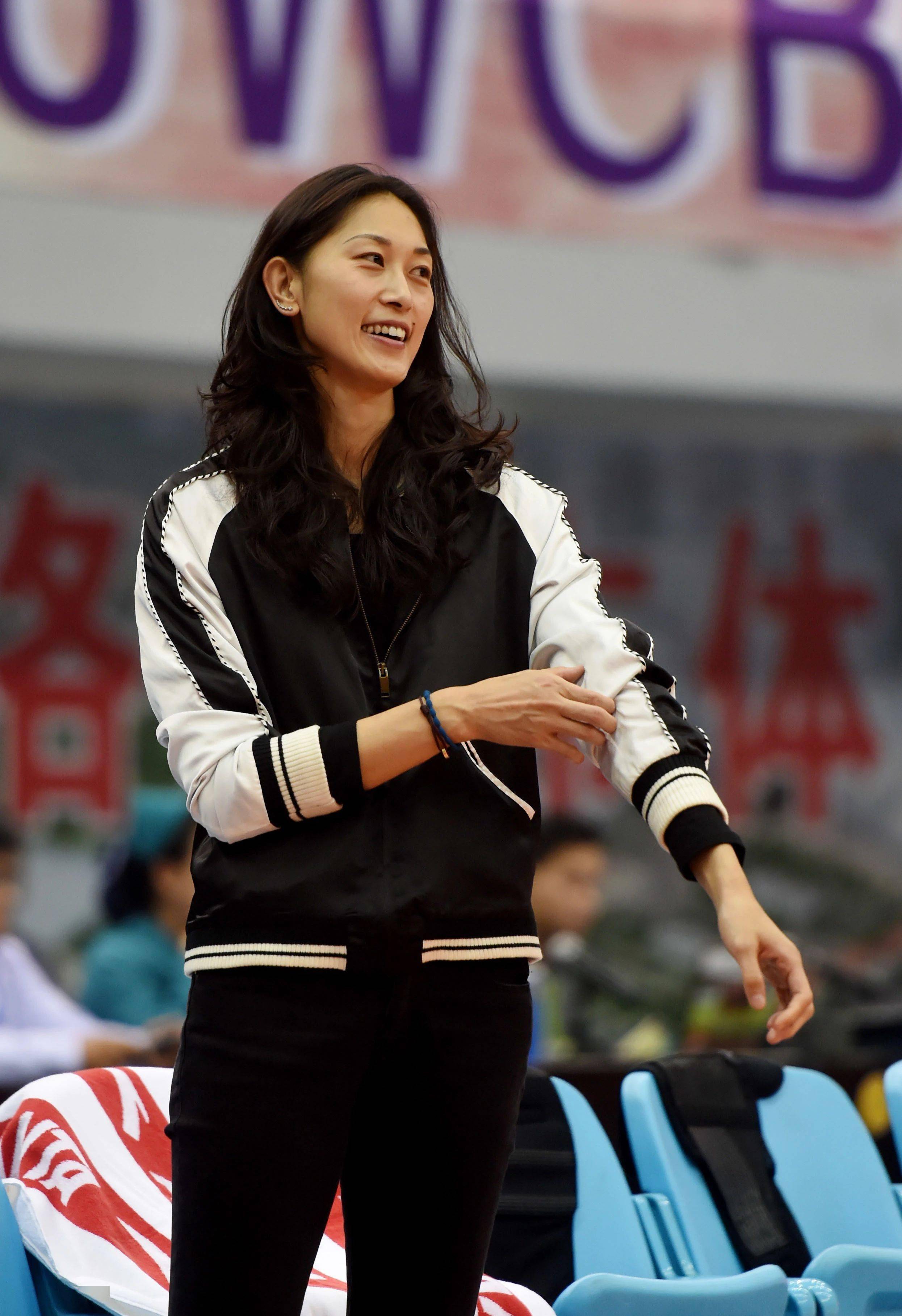 回顾"篮坛女神"隋菲菲:拥有大校军衔,曾和王治郅传绯闻,如今怎样