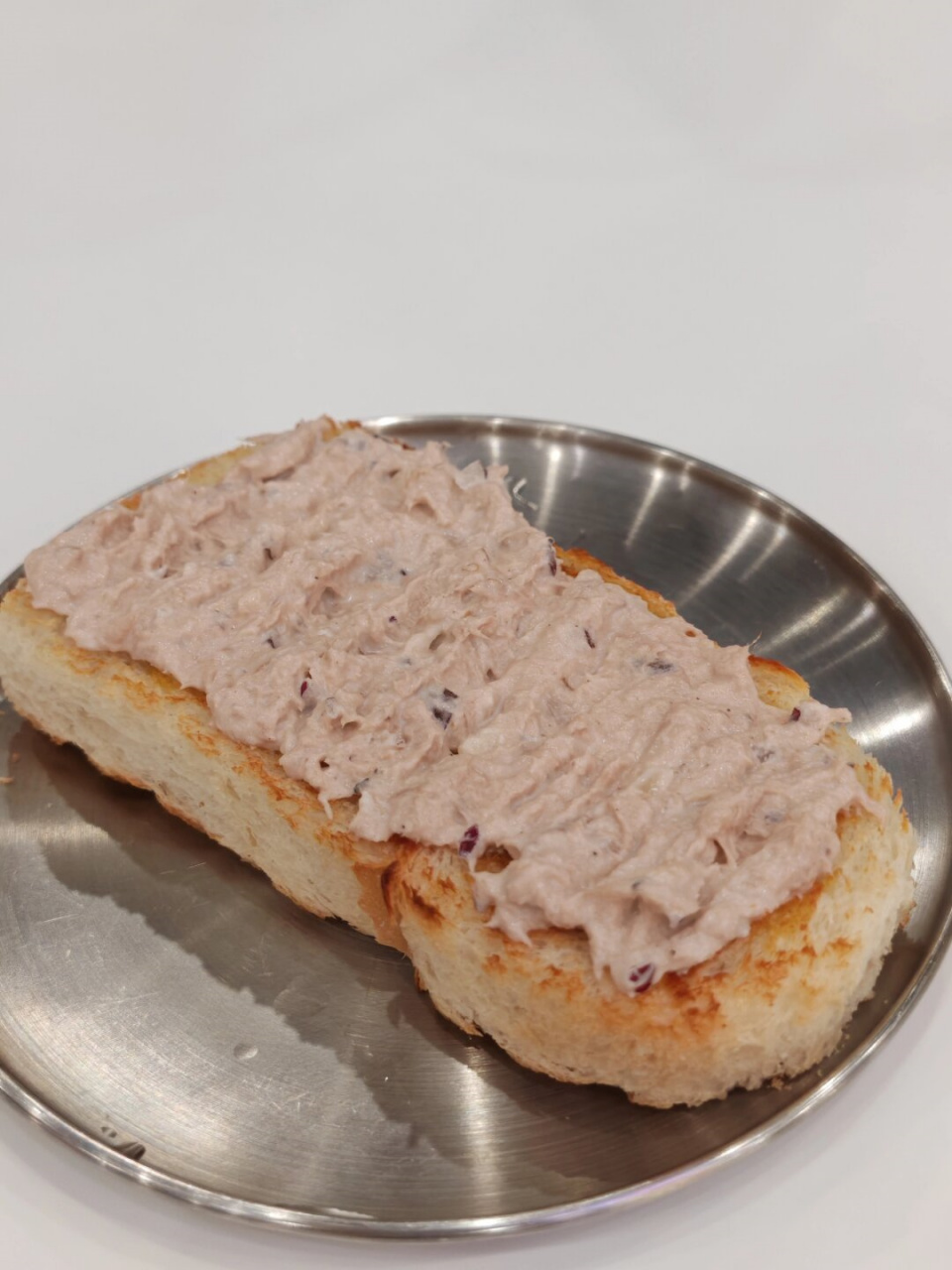 与印度咖喱不同,马来西亚咖喱更加柔和,香料的使用恰到好处.