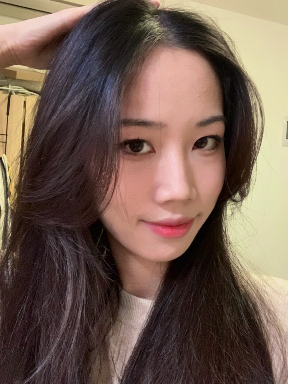 姐妹们求个改妆建议  我尝试着按照最后一张"好平静姐姐"的妆容来化妆