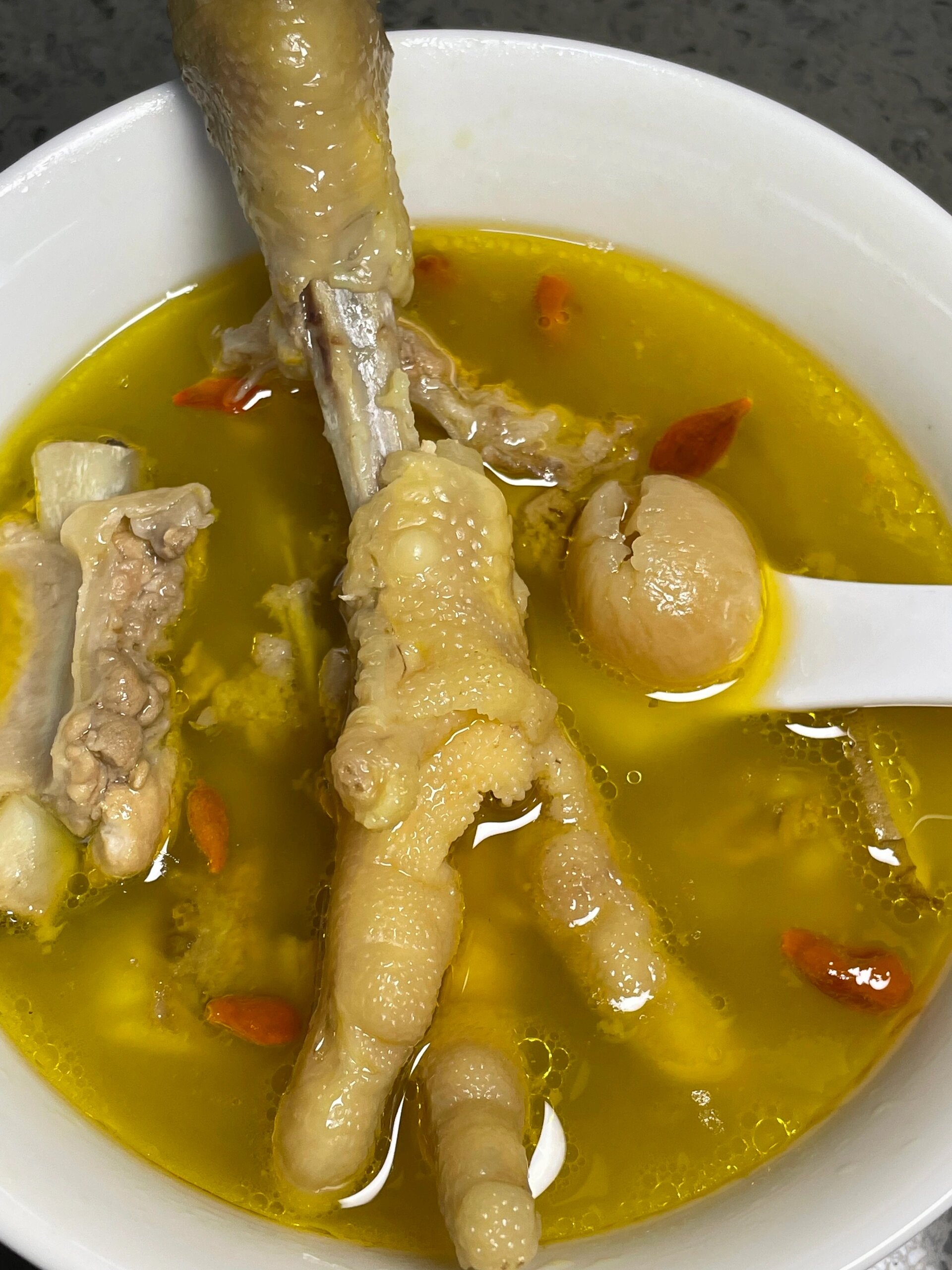 鸡脚排骨汤!巨补气色!非常好喝!