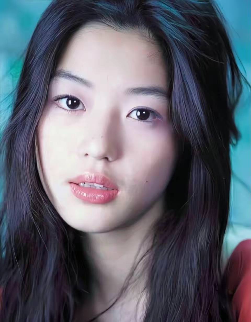 全智贤是否称得上顶级美女?看她16岁到42岁的变化就知道了