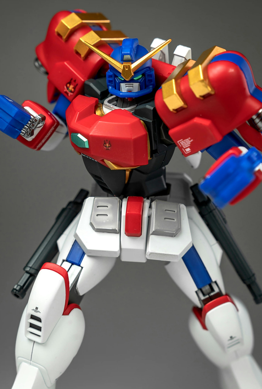 模型欣赏:机动武斗传 hg美国之星高达,动画主角机体之一,肩甲可以作为