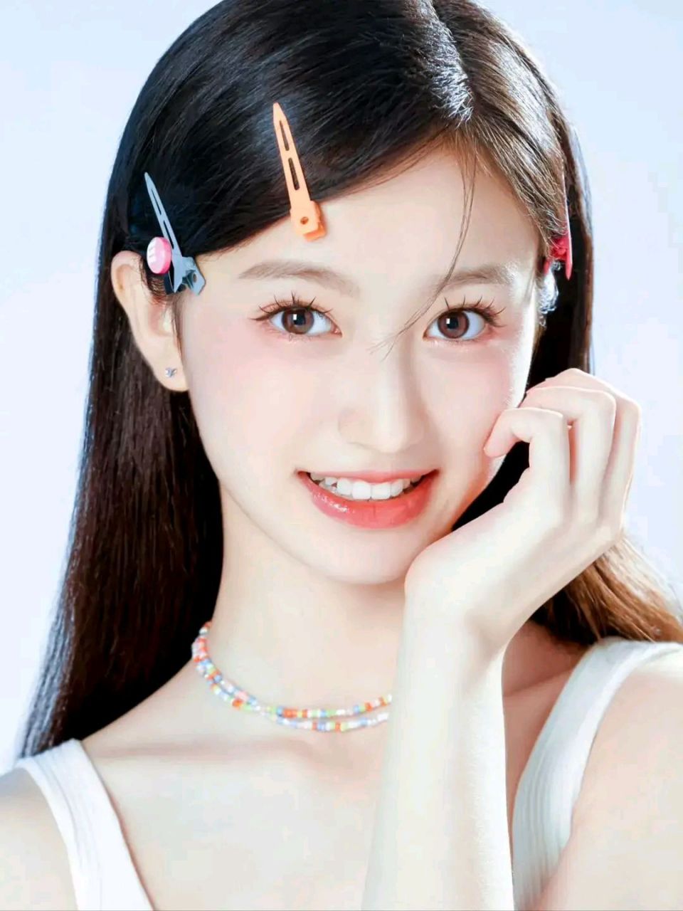 曾经被王一博夸漂亮的小女孩裴佳欣,长大后颜值惊艳众人!