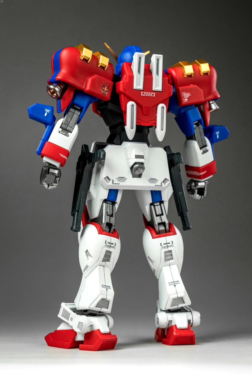 模型欣赏:机动武斗传 hg美国之星高达,动画主角机体之一,肩甲可以作为
