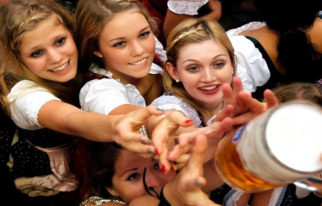 德国人爱喝酒爱吃肉爱甜食为何民众更长寿4个原因可借鉴