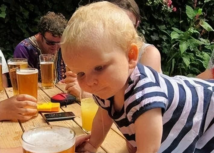 德国人爱喝酒爱吃肉爱甜食为何民众更长寿4个原因可借鉴