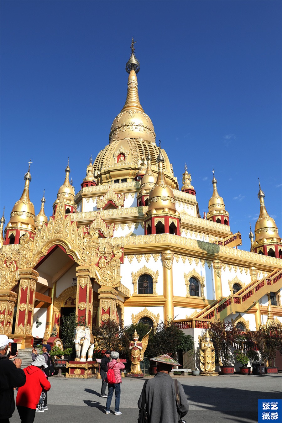 云南德宏芒市:亚洲最大空心佛塔勐焕大金塔,感受迷人的傣族风情