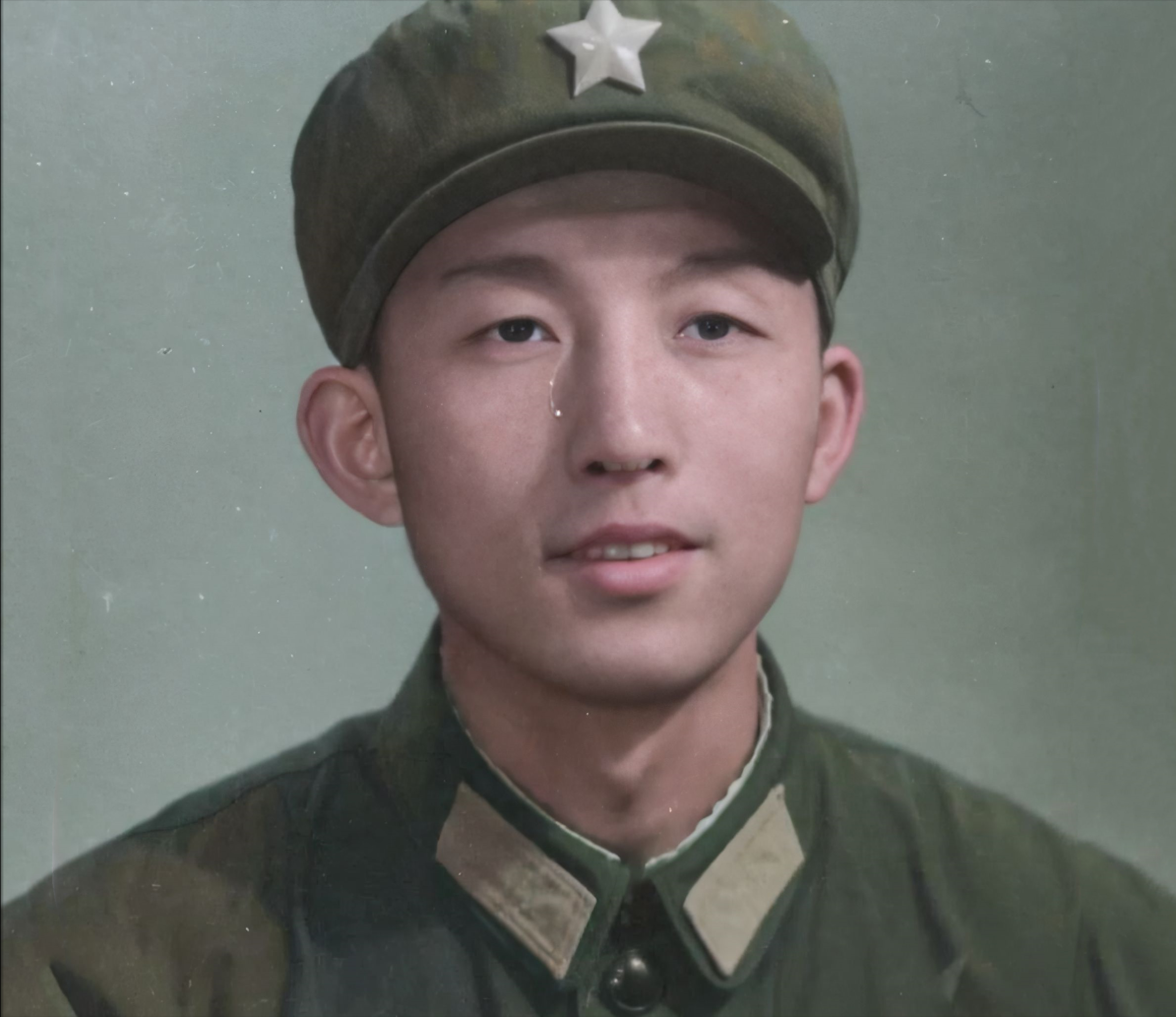 作为贫下中农家的农村娃,在上世纪七十年代,我能够顺利去当兵,父亲都