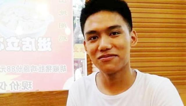 《变形计》:7年后易虎臣欠钱成老赖,吴宗宏是赚了20万的大学生