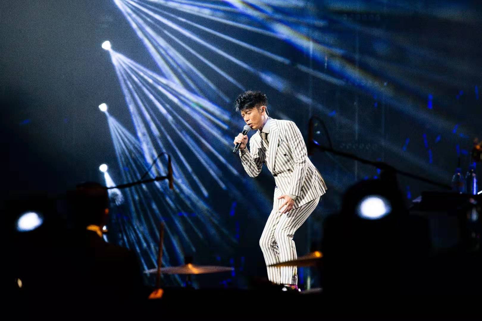 112元看实力歌手演唱会?歌手榜排名高于张杰的他,影响力却不同