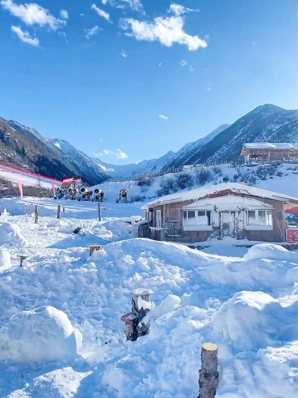 鹧鸪山雪景图片