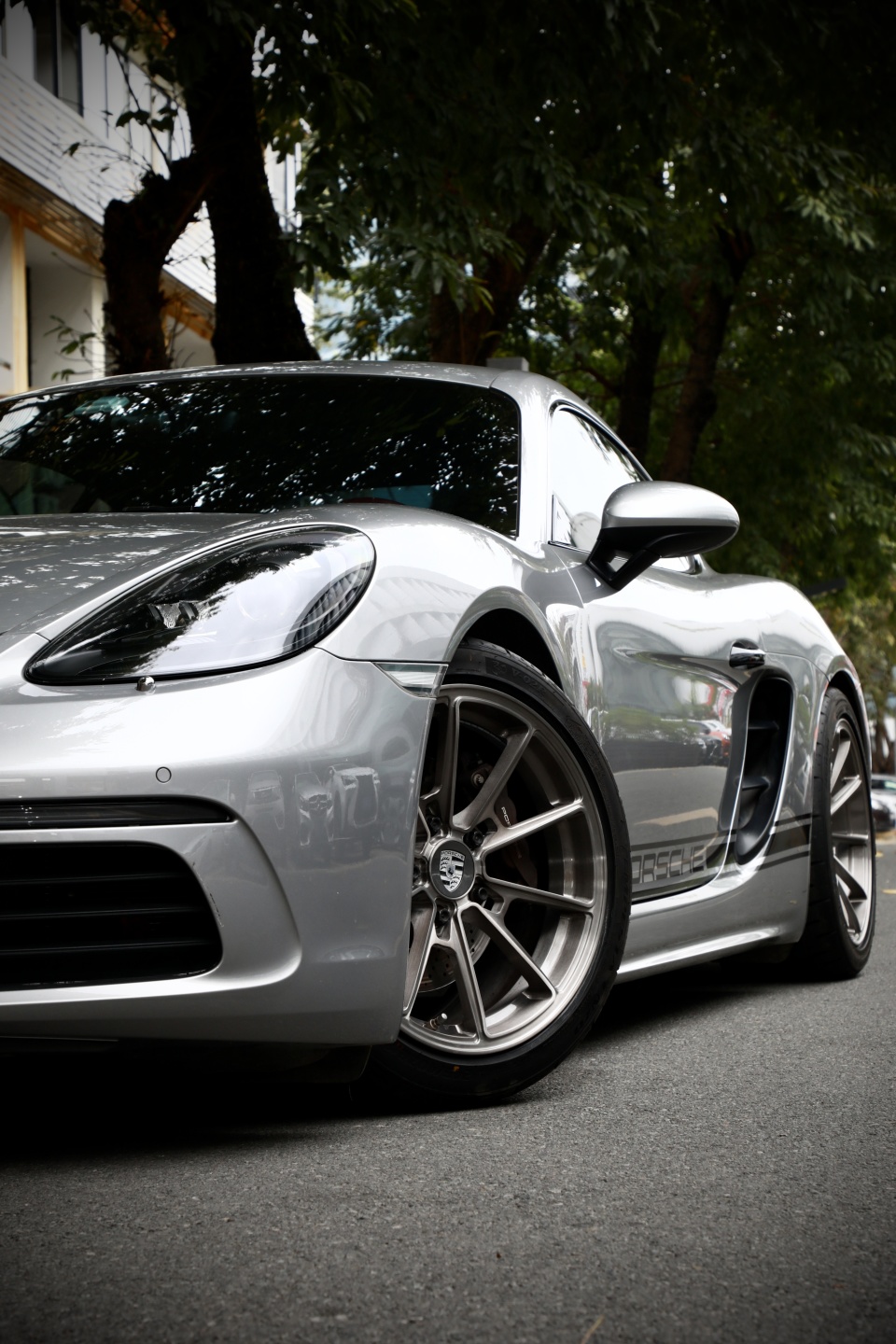 百炼羽锻造轮毂|保时捷718换"新鞋",操控 1,姿态 111!