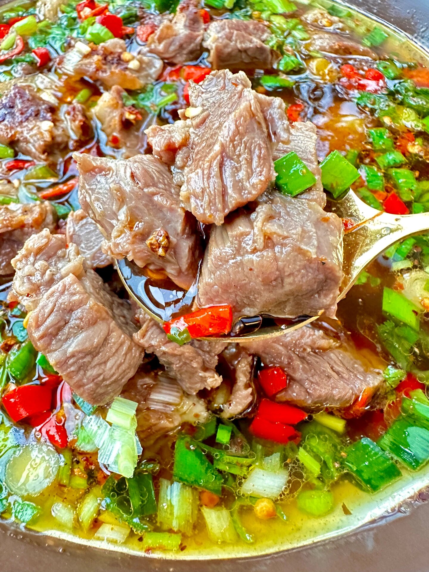 这样炖牛腩肉软烂汤鲜香