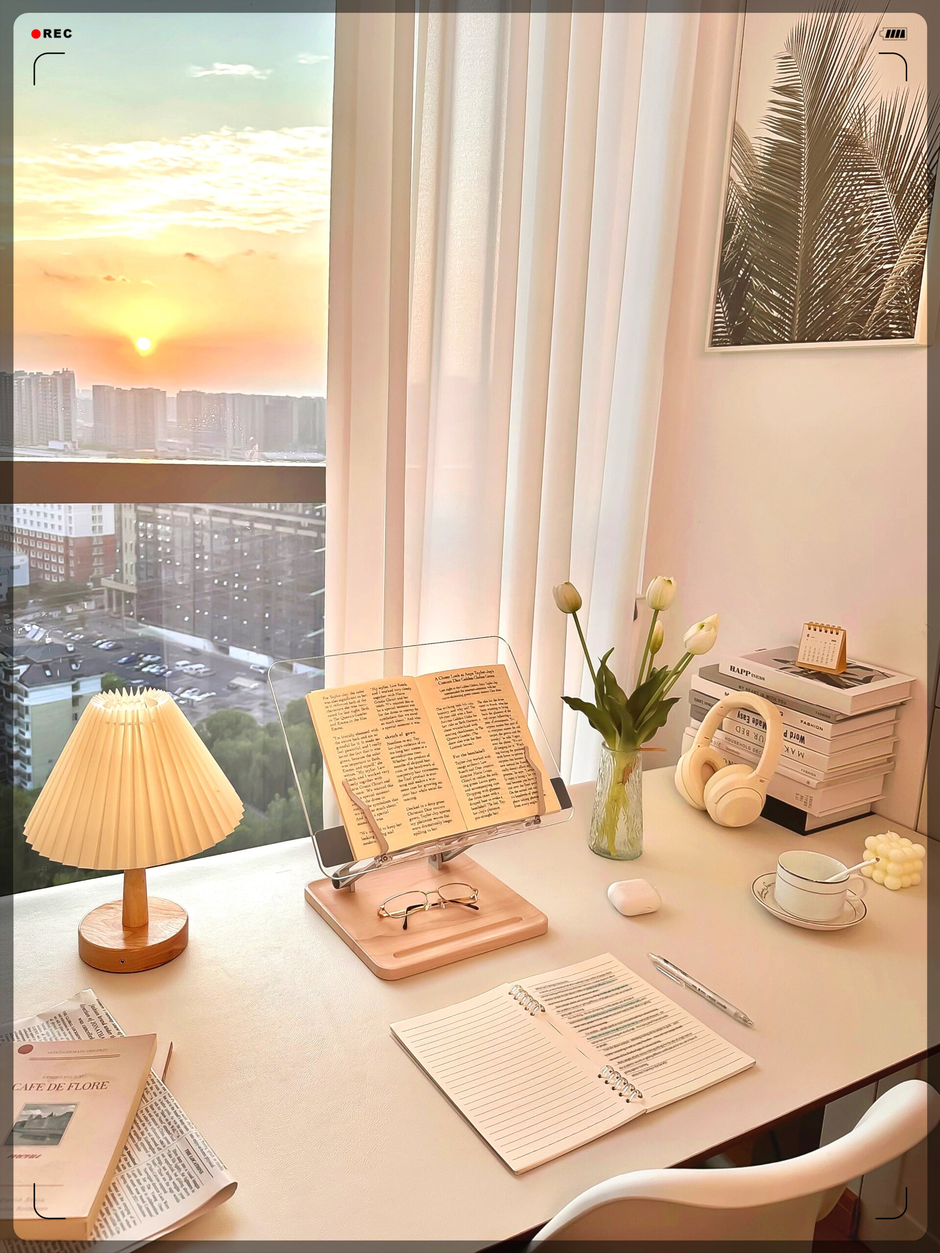 想象着那温柔的光线洒满房间,给一天的疲惫带来宁静