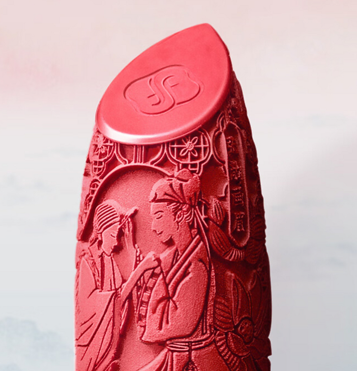 花西子口红的外观设计真的让人赞不绝口, 做工精致无比,上面的雕刻