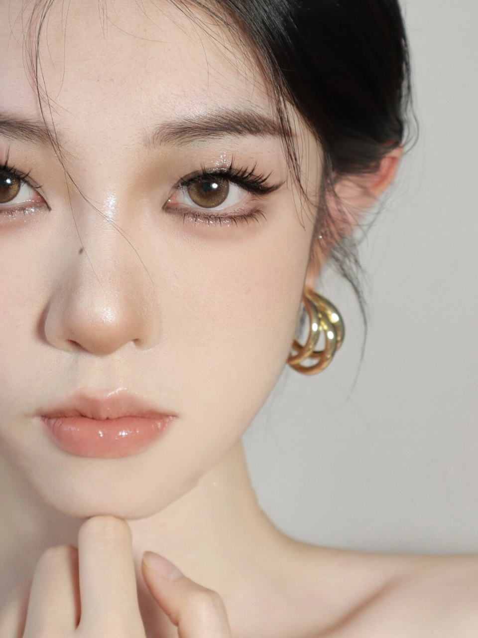 泰兰德千金妆  泰兰德千金妆是一种充满异域风情和贵族气息的妆容,给