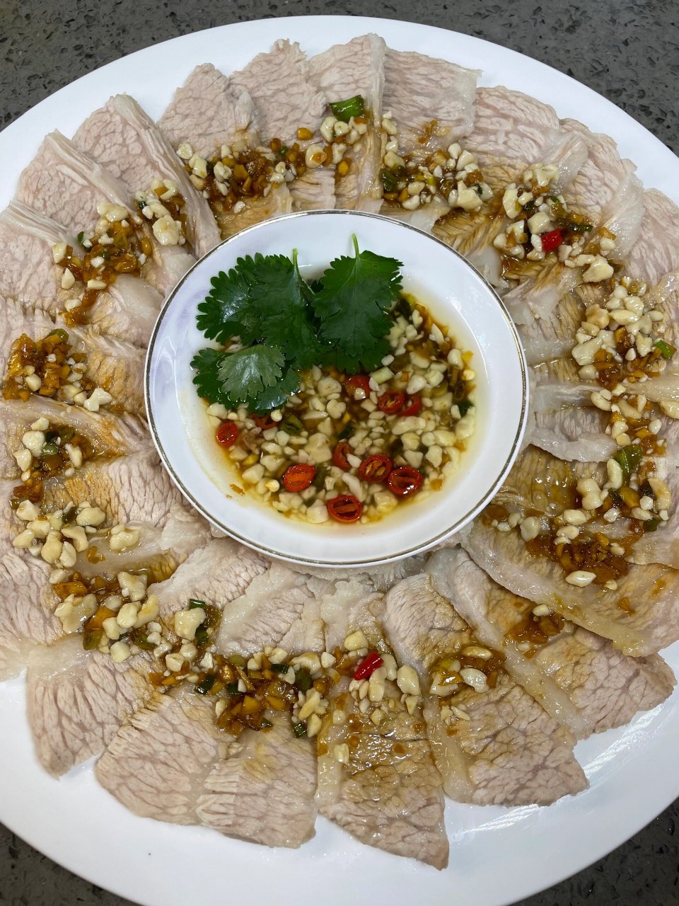 白切猪颈肉!肥而不腻!简单好吃!