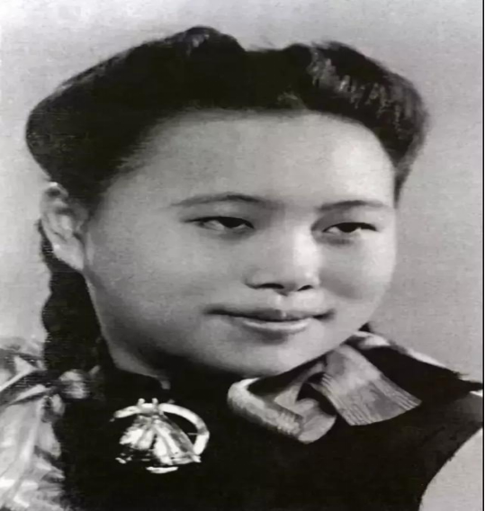 陈香梅:中国女记者的传奇人生