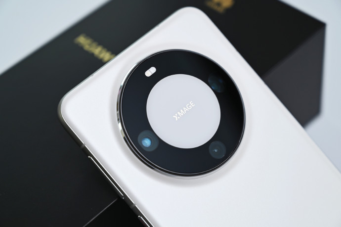 消息称华为mate60系列即将更新ar测量 技术人员加鸡腿