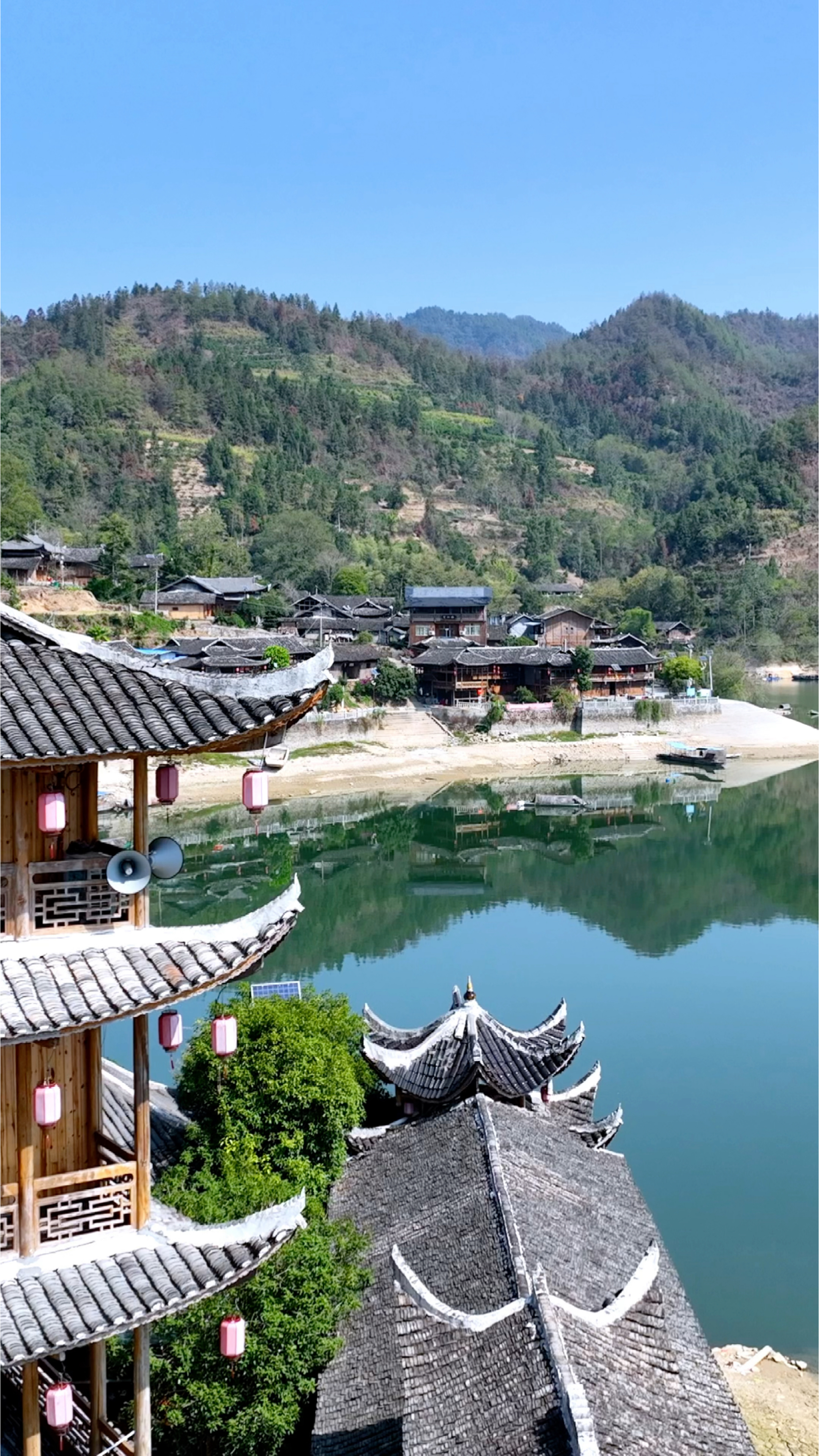 清清酉河水,浓浓水乡情,重庆酉阳河湾山寨,是你来了就不想走的一个