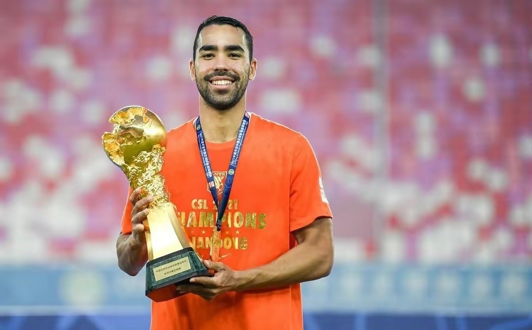 中国足球:从朝令夕改到世界冤种