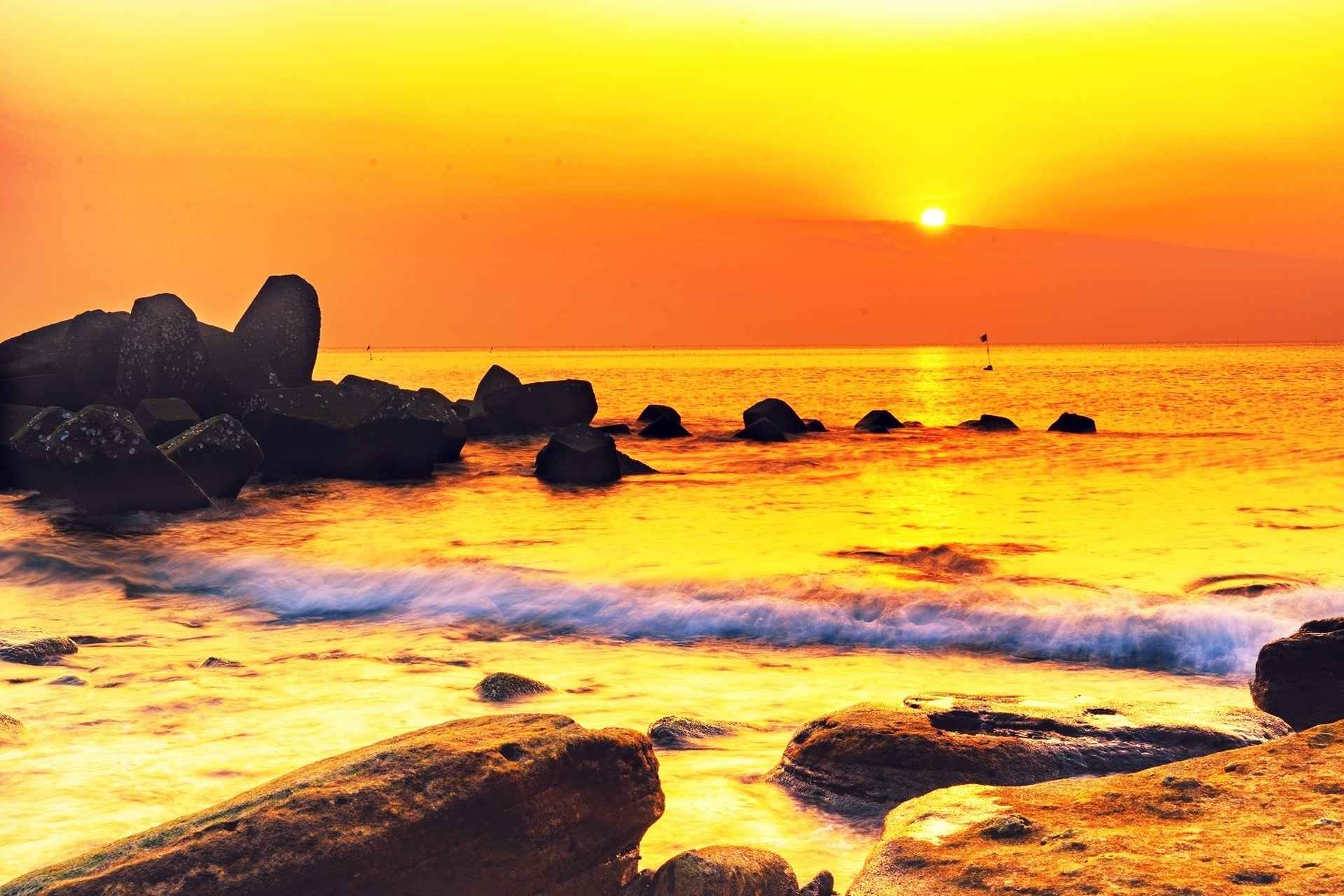 广西北海海域生4.2级地震,涠洲岛震感强烈,引发网友的极大关注.