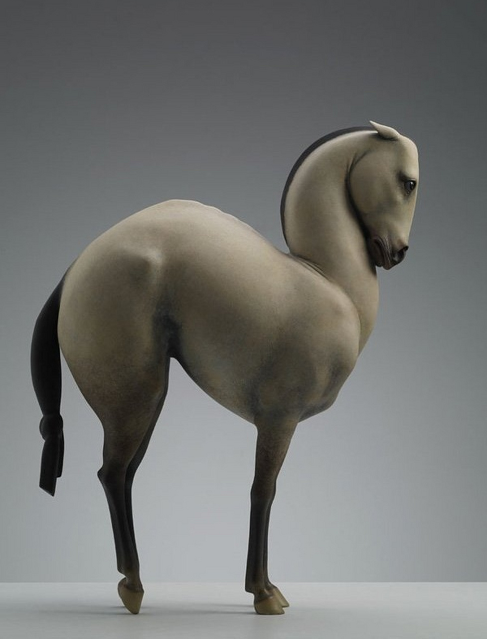 艺术家王瑞琳雕塑作品欣赏,塑造了栩栩如生的动物,定格了其动作的瞬间