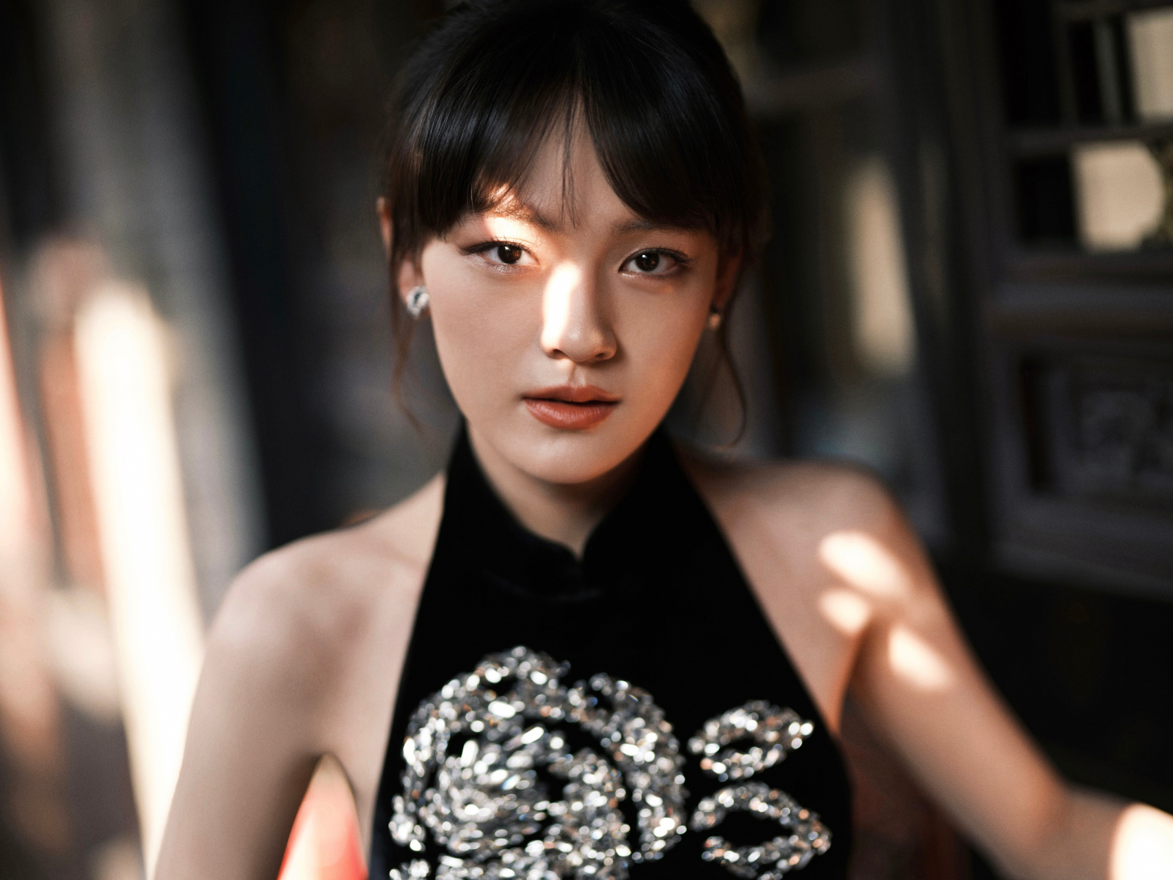 文淇像小猫又像小狐狸,很魅惑,很有侵略性.