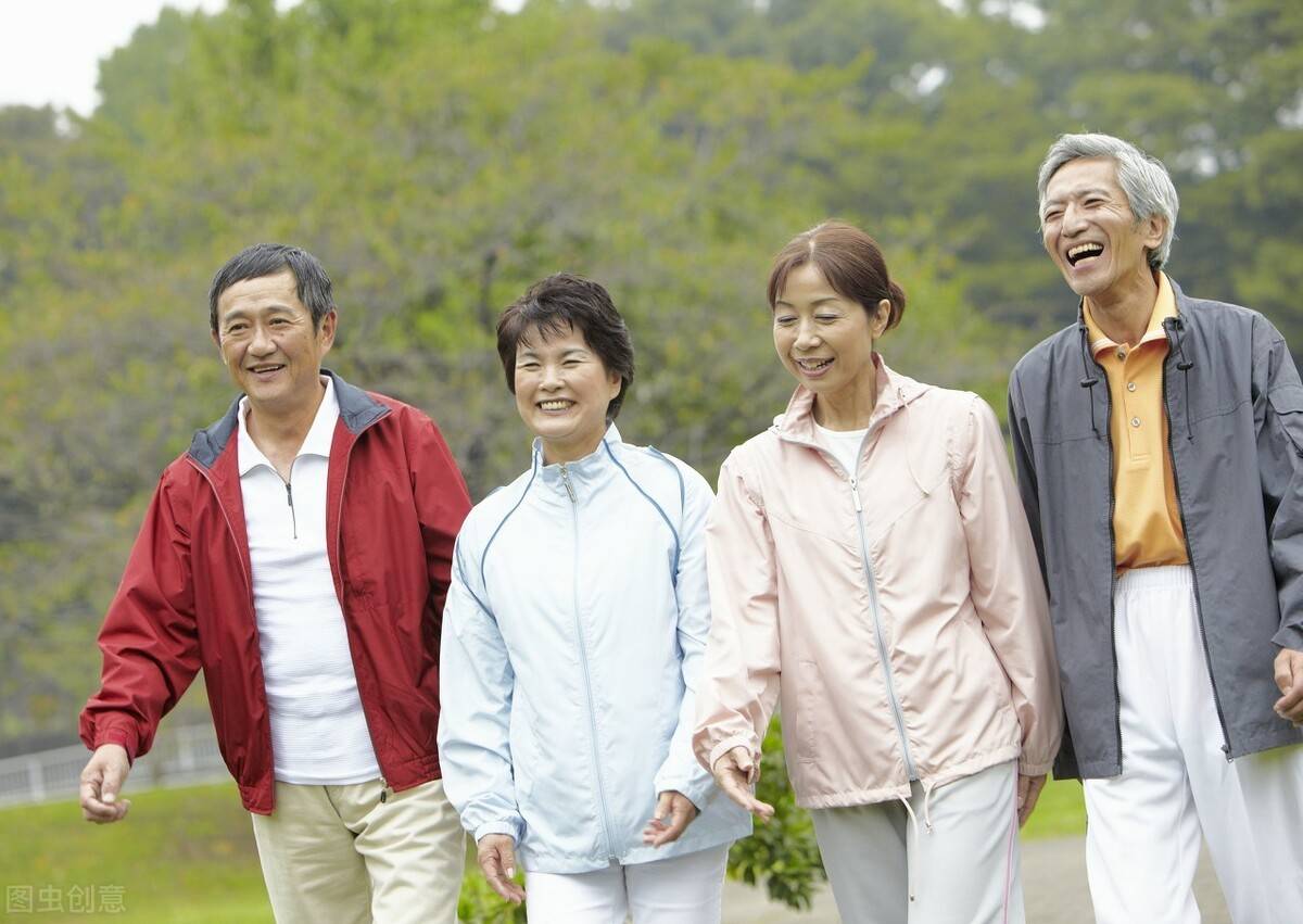 尽管家人劝说她去医院检查,但胡阿姨总是轻描淡写,认为坐下休息就能