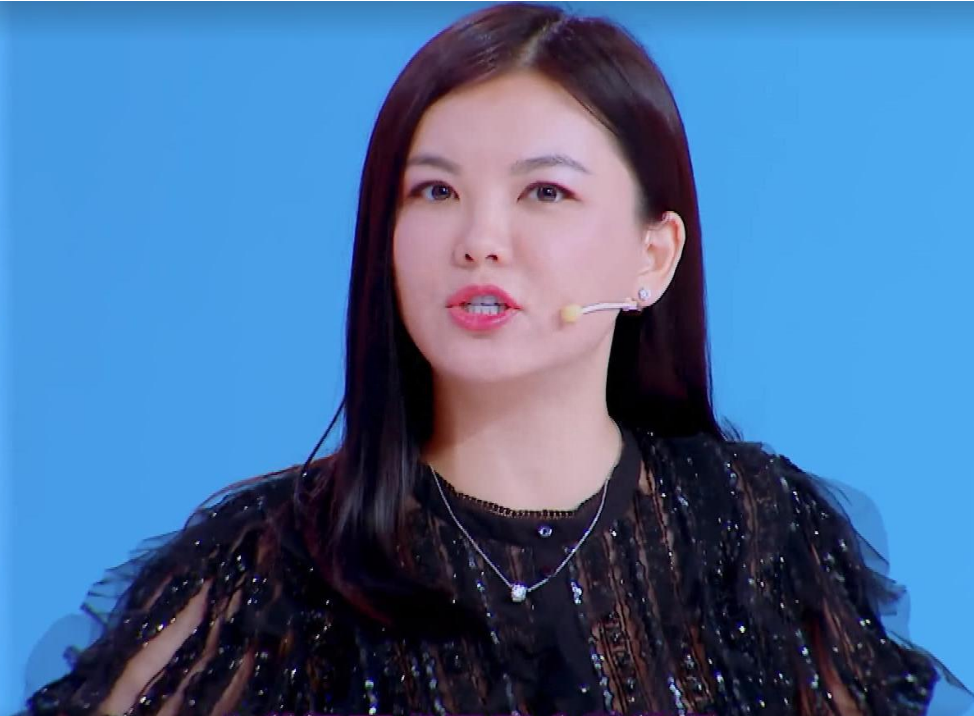 曾经的"芒果台一姐"李湘,直播带货翻车,活成了现在的样子