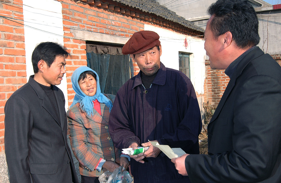 在农村,普通人如何成为村干部?村书记,村主任年龄要求是多少?