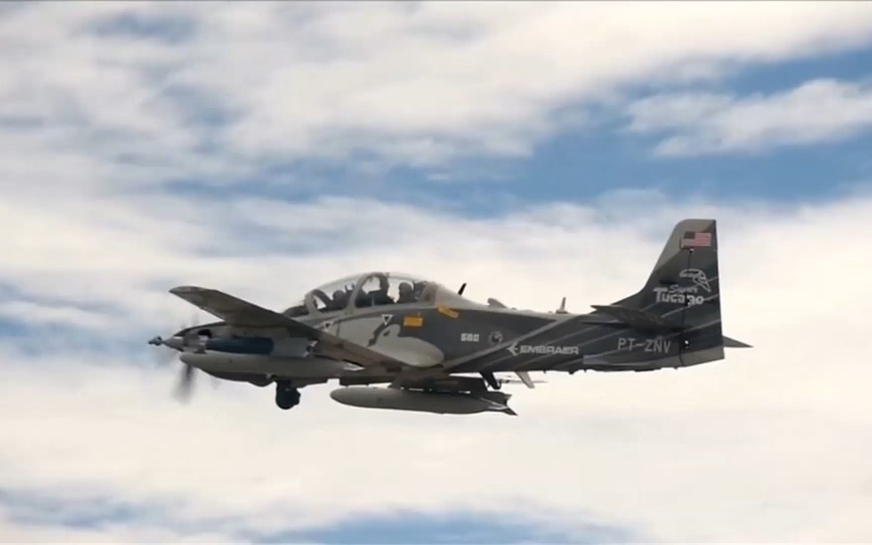 美军制式装备:a-29型超级巨嘴鸟多功能攻击机