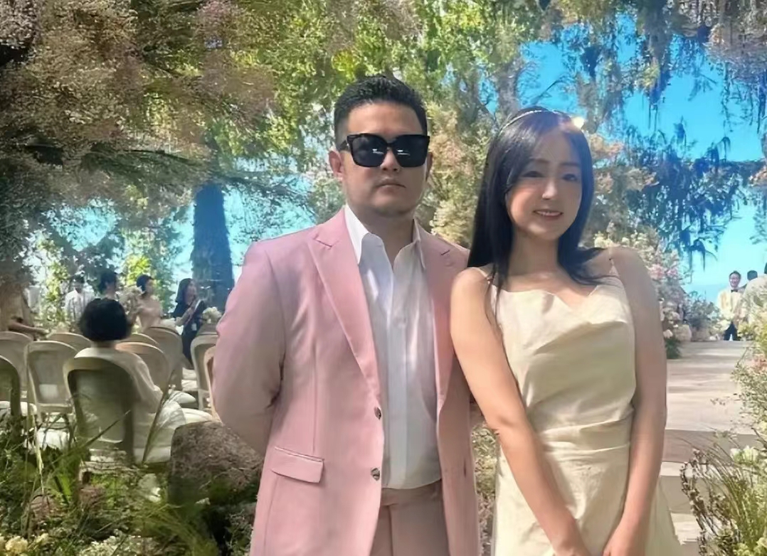 黑涩会美眉丫头被曝离婚,曾被嘲不生孩子没社会责任,网友:快跑