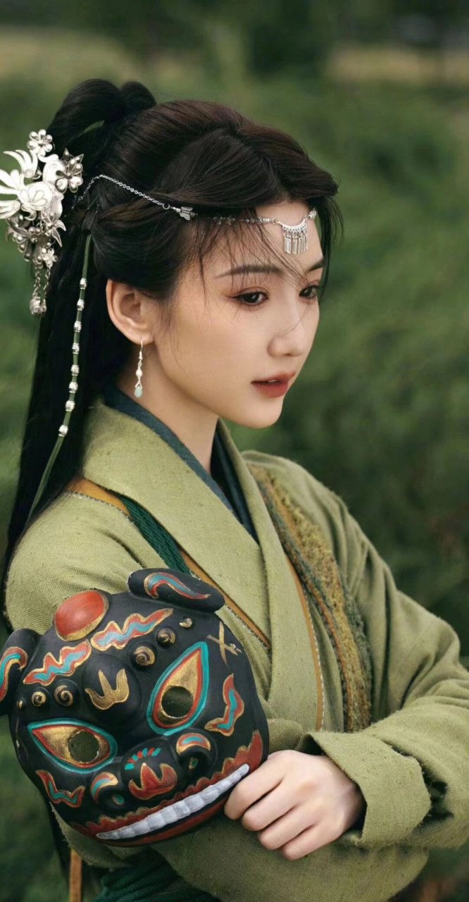 可盐可甜的"人间精灵"毛晓彤  毛晓彤,这位可盐可甜的"人间精灵",真是