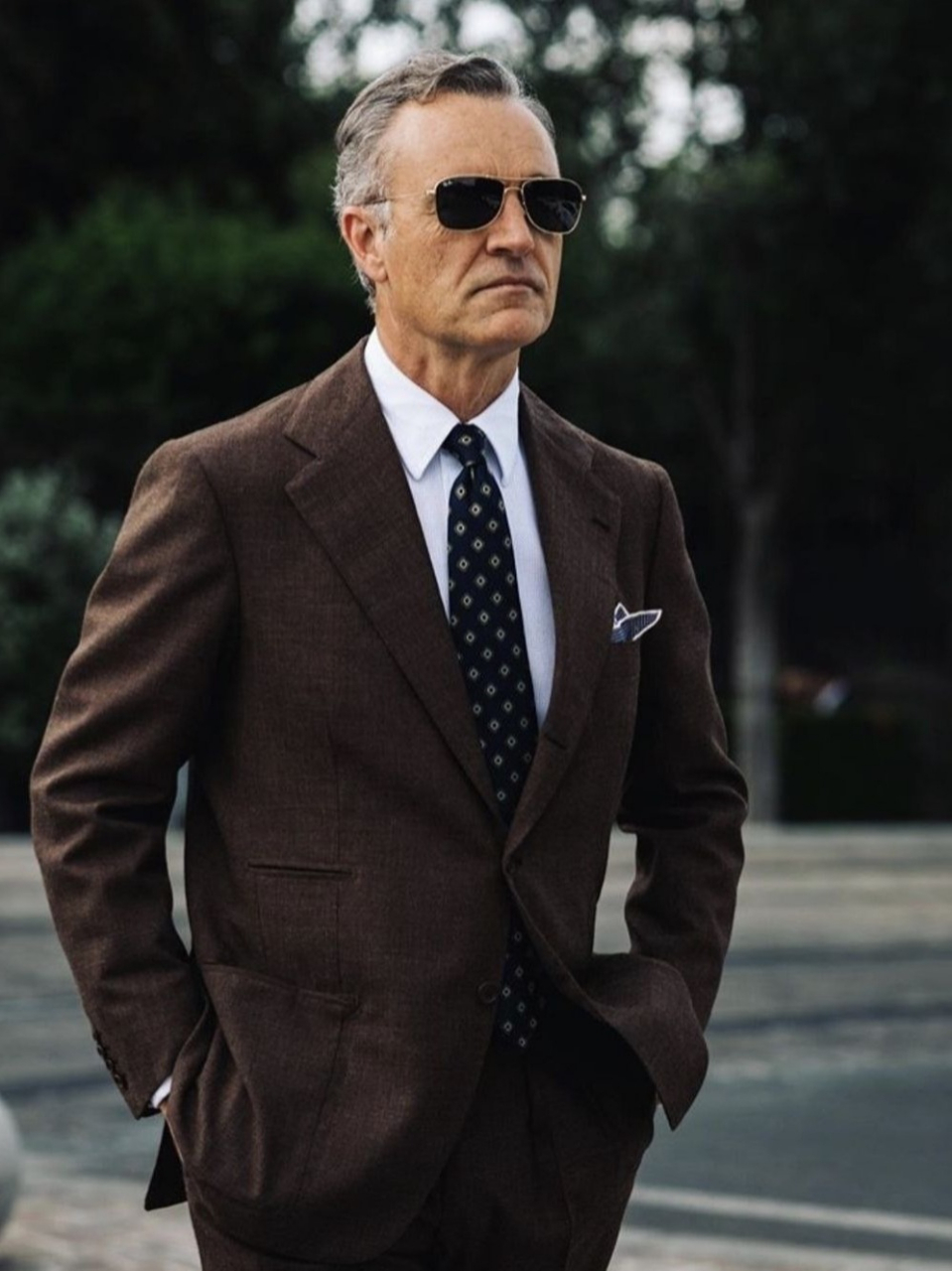 55岁大叔的秋冬穿搭日记  男士穿搭指南:西装搭配与气质打造  与女性