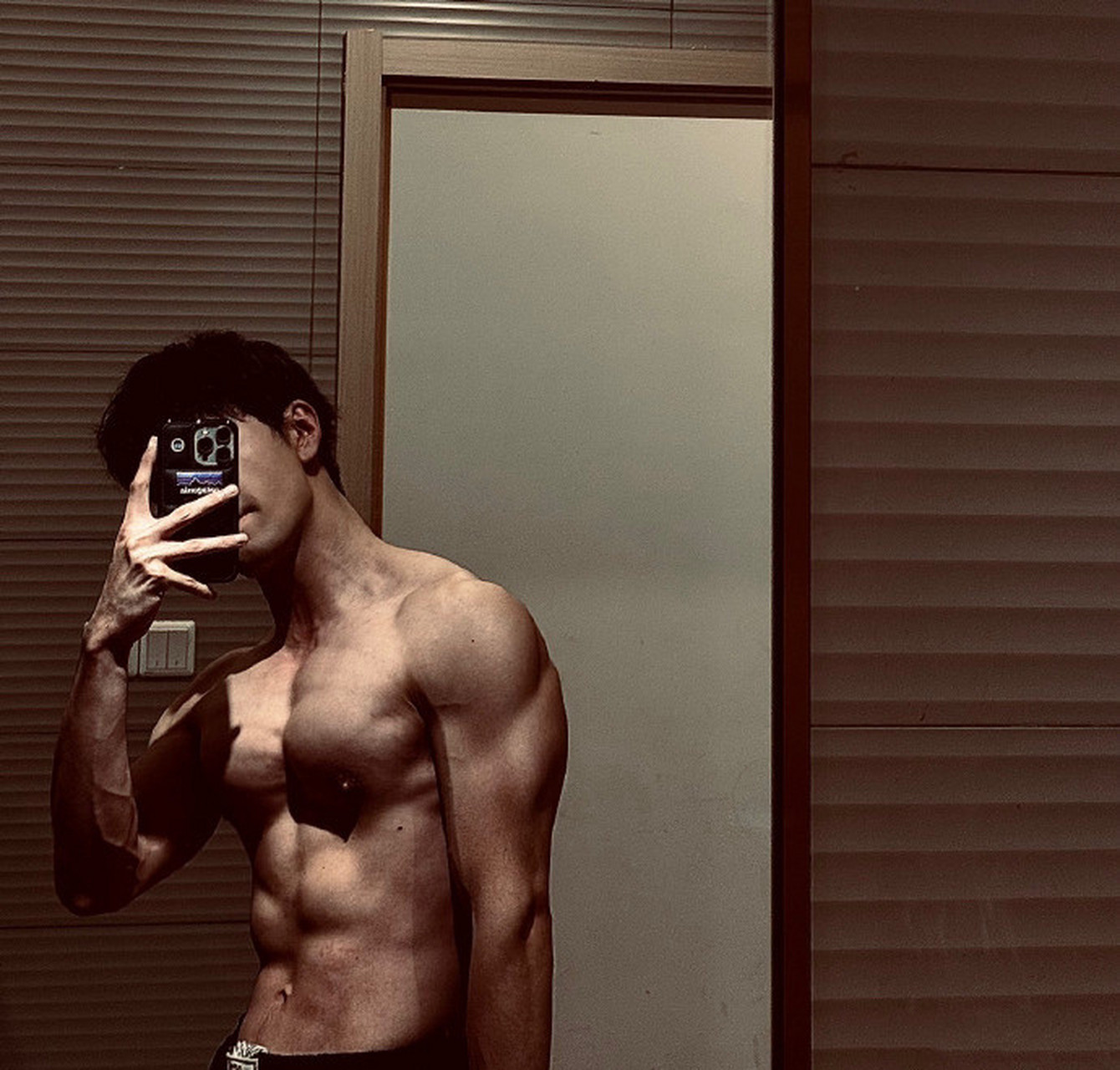 陈星旭身材有点东西啊!