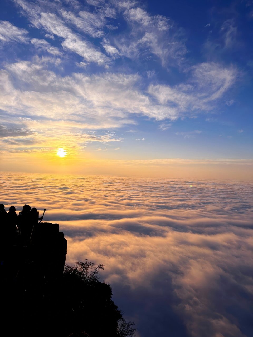 峨眉山云海日出图片