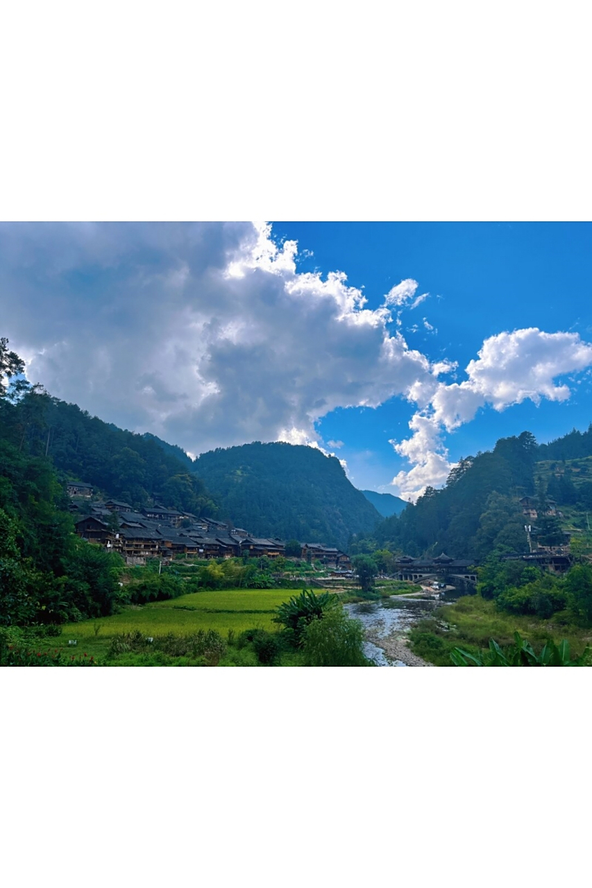 郎德苗寨:深度体验苗族文化之旅 郎德苗寨,一个拥有670多年历史的