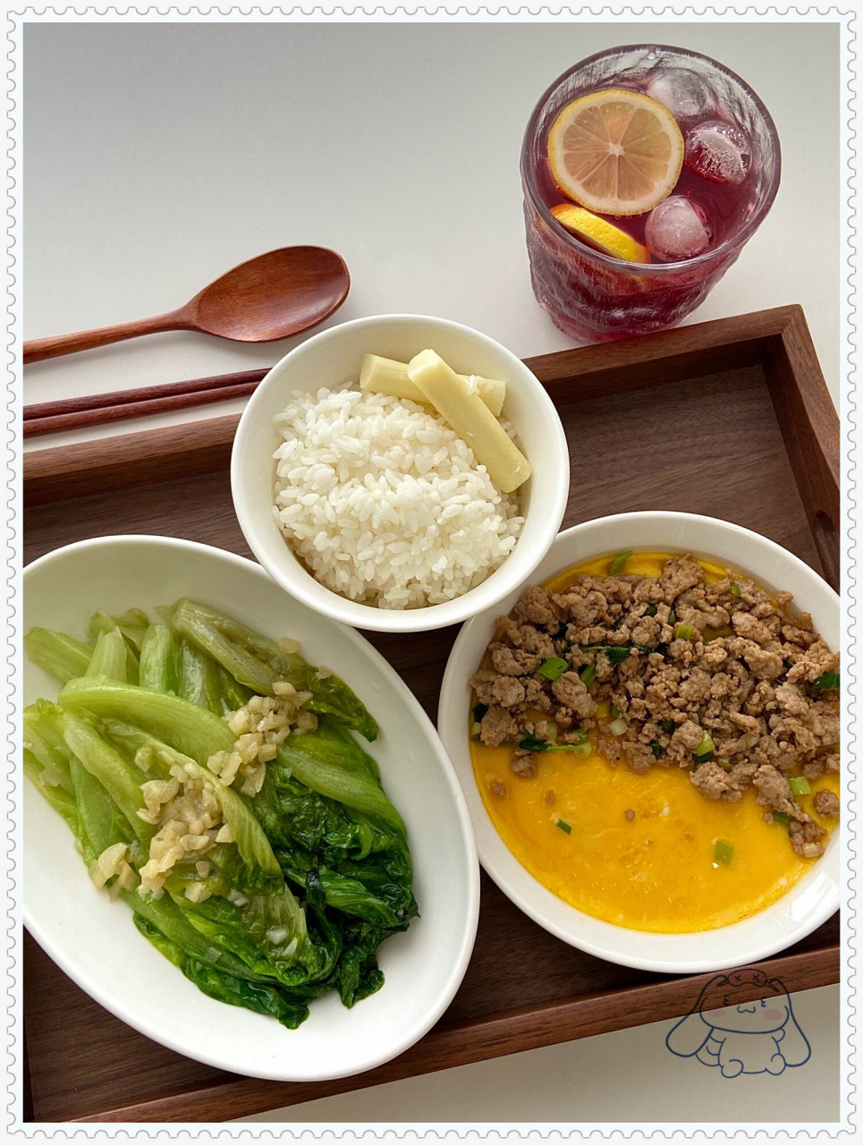 【一人食| 清淡健康晚餐 | 肉沫蒸蛋与蒜蓉生菜】  当夜幕降临,华灯初