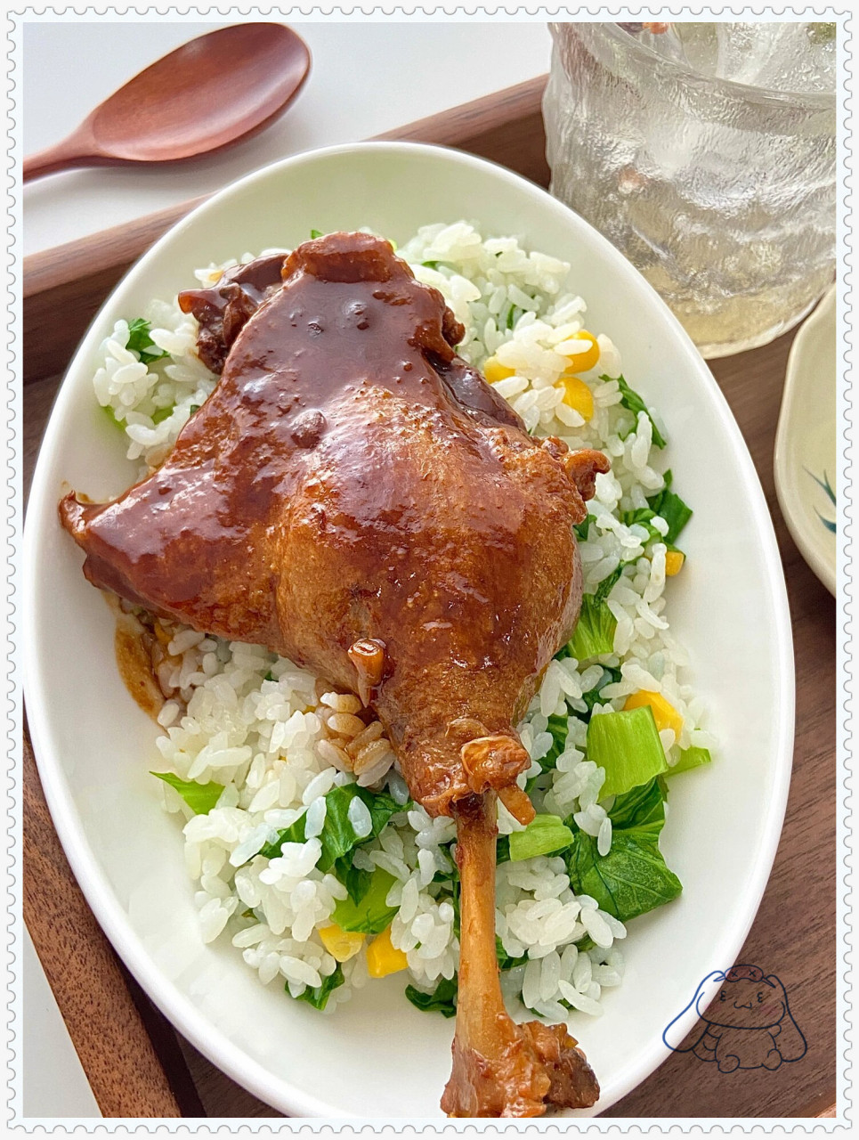 酸梅入鸭,酸甜浓郁,柔嫩鲜香.青缇椰奶布丁,丝滑细腻,椰香四溢.