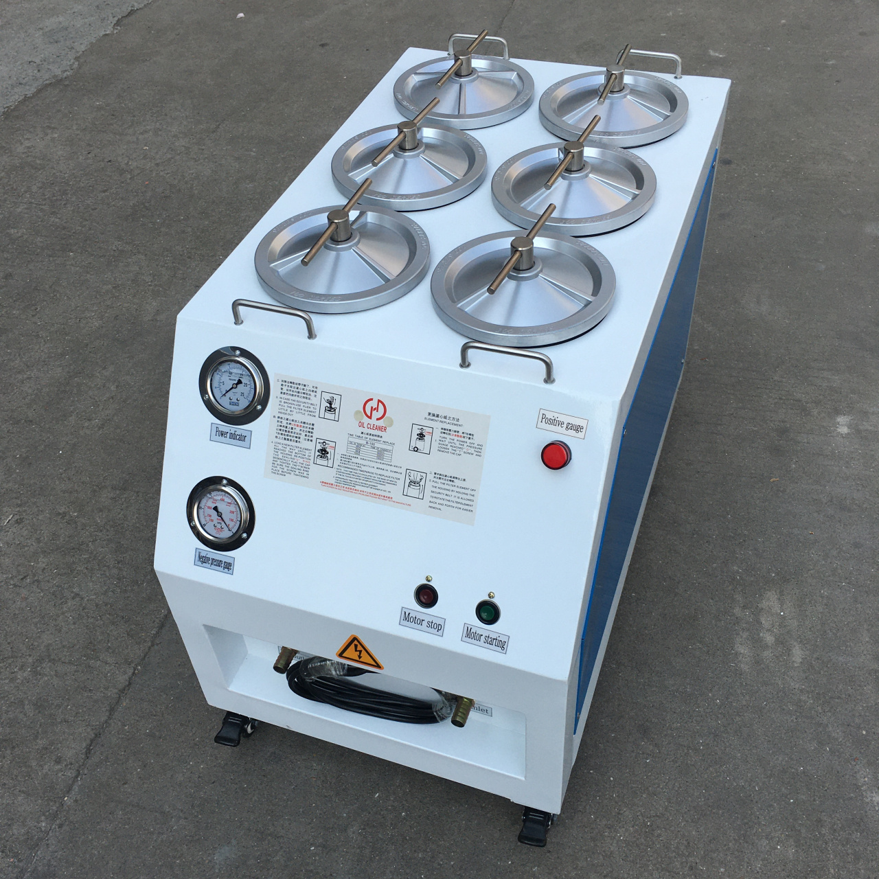 高精密滤油机是一种用于过滤油类物质的设备,通过粗过滤和精过滤去除