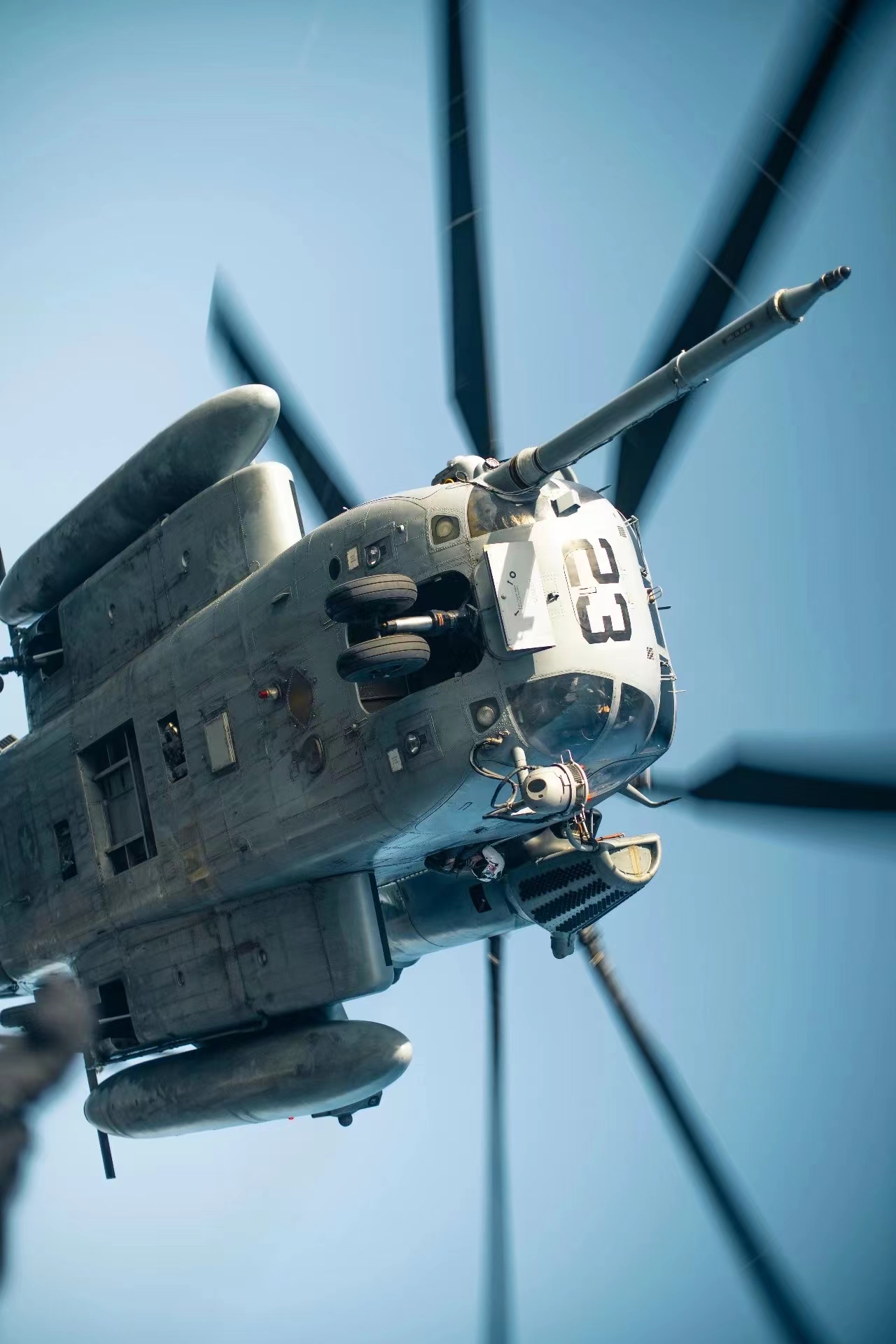 近距离感受"超级种马"ch-53e重型运输直升机的压迫感