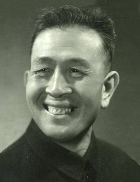 相声大师侯宝林代拉师弟马志明,当时有这五位相声大师到场做见证
