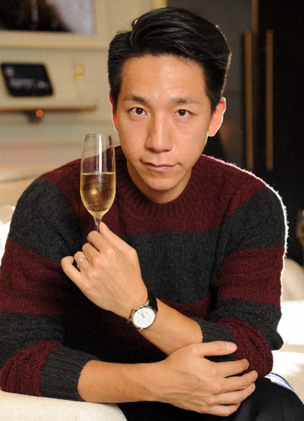 42岁香港男星轻生内情曝光,去世前一日与女友争执分开后商场买炭