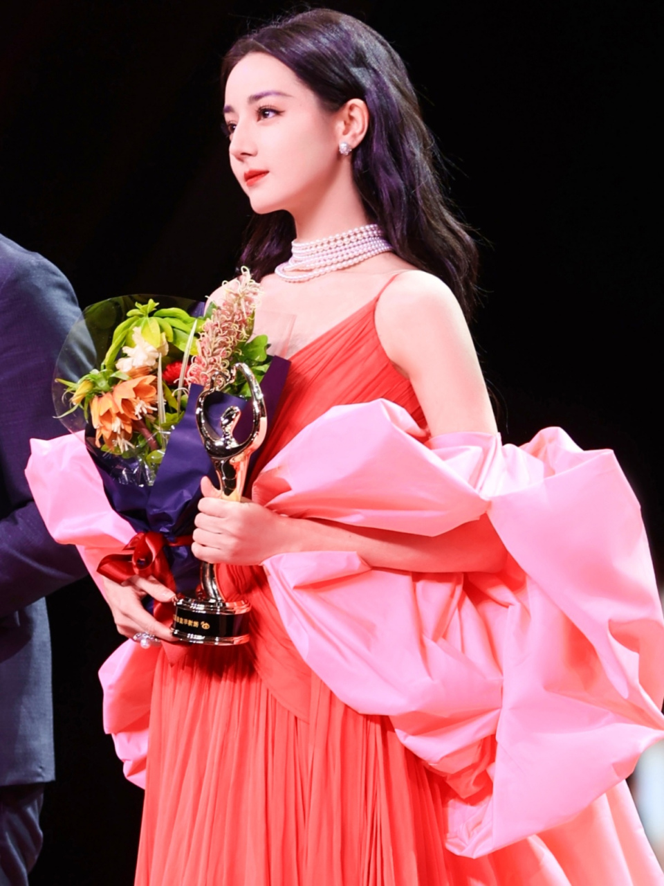 迪丽热巴红毯最出圈造型,好美!